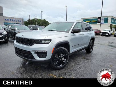 Used 2023 Jeep Grand Cherokee Limited w/ Luxury Tech Group II