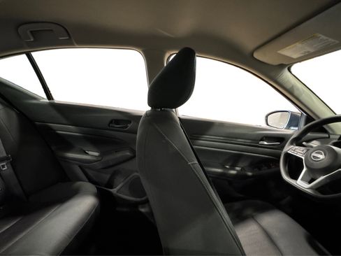 Used 2025 Nissan Altima 2.5 SV image 38