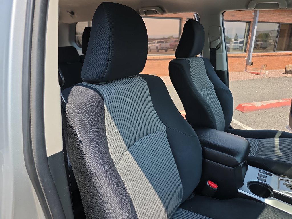 Used 2017 Toyota 4Runner SR5 AWD/4WD image 30