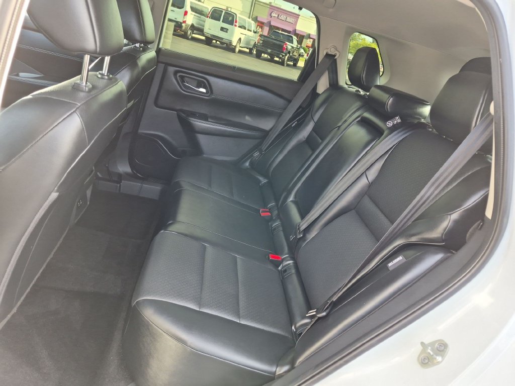 Used 2023 Nissan Rogue SV w/ SV Premium B Package AWD/4WD image 23