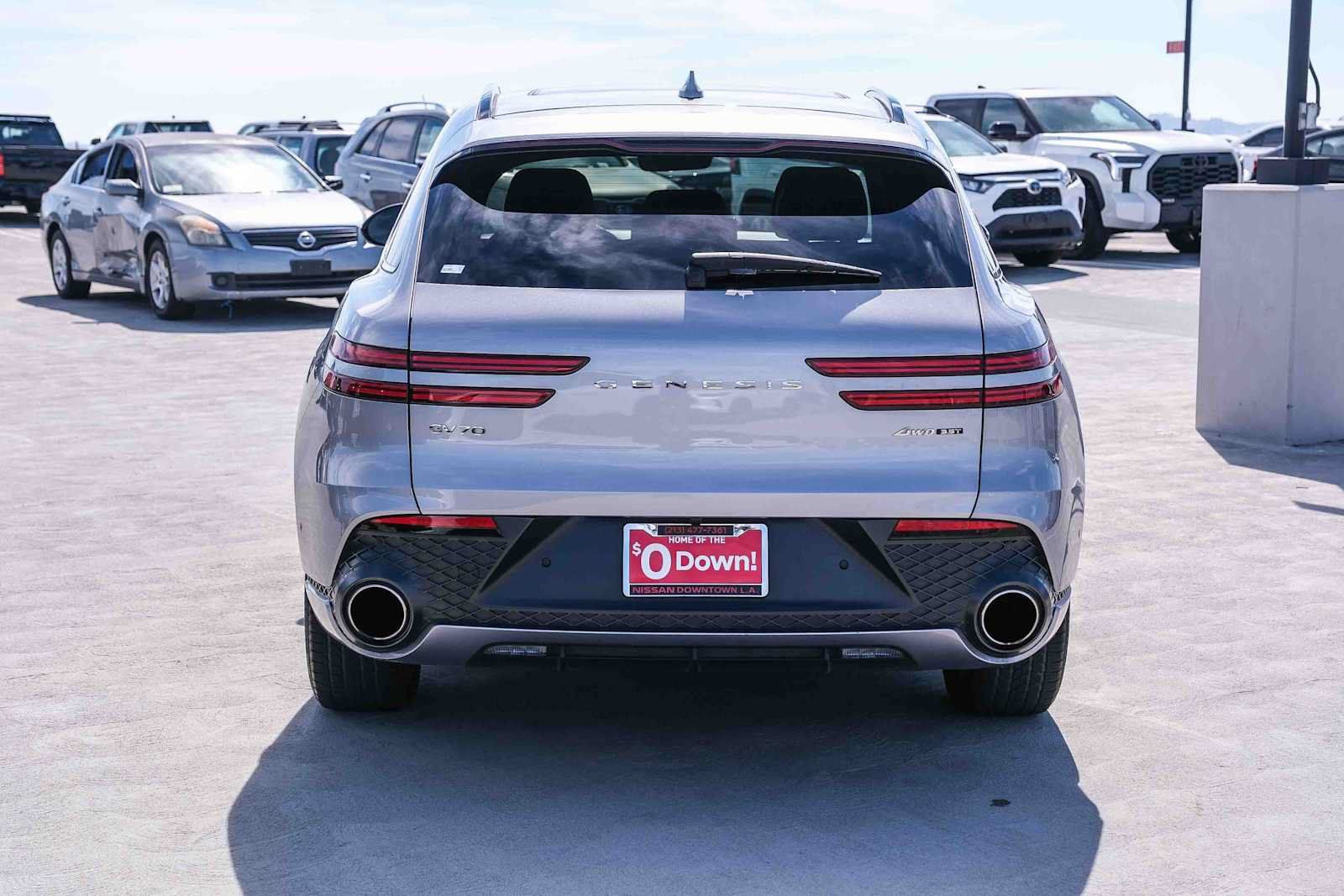 Used 2022 Genesis GV70 3.5T Sport w/ Sport Advanced Package AWD/4WD image 4