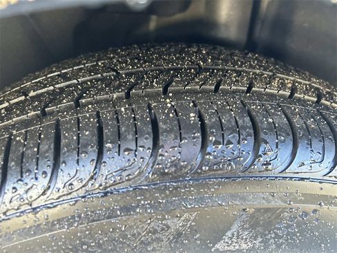 Used 2024 Volkswagen Jetta SE image 10