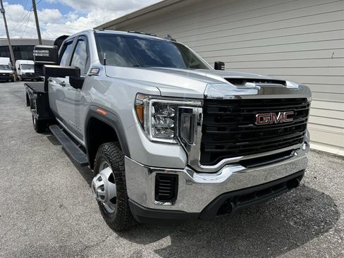 Used 2022 GMC Sierra 3500 Pro w/ Convenience Package AWD/4WD image 3