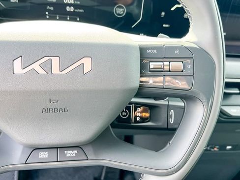 New 2026 Kia EV9 Wind image 23