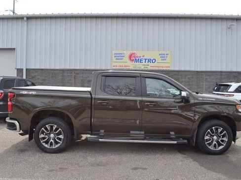 Used 2023 Chevrolet Silverado 1500 LT image 9