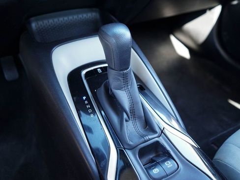 Used 2021 Toyota Corolla LE image 33