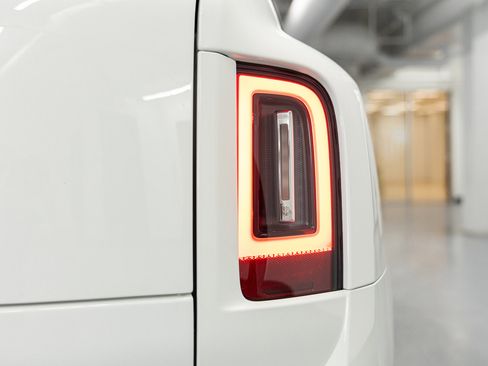 New 2026 Rolls-Royce Cullinan Black Badge image 19