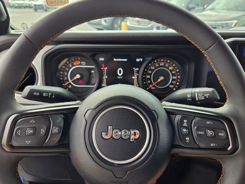 Used 2024 Jeep Wrangler Unlimited Sport AWD/4WD image 25