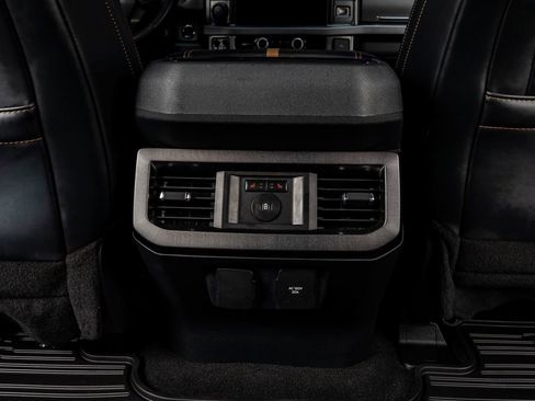 Used 2024 Ford F250 Platinum w/ FX4 Off-Road Package AWD/4WD image 33