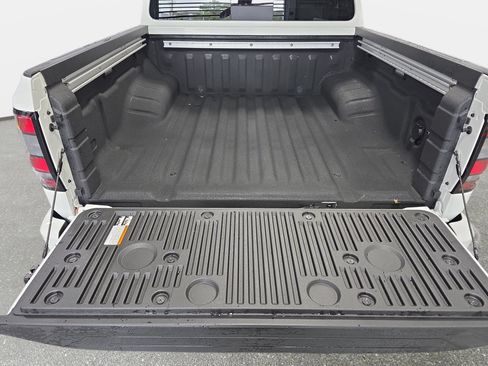 New 2027 Nissan Frontier SV w/ SV Convenience Package RWD image 12
