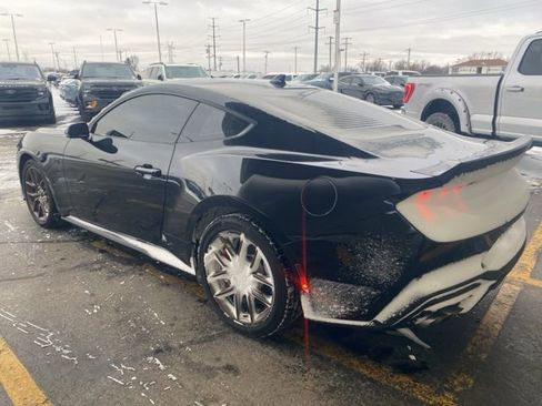 Used 2024 Ford Mustang GT Premium image 5
