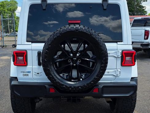Used 2021 Jeep Wrangler Unlimited Sahara w/ Cold Weather Group AWD/4WD image 4
