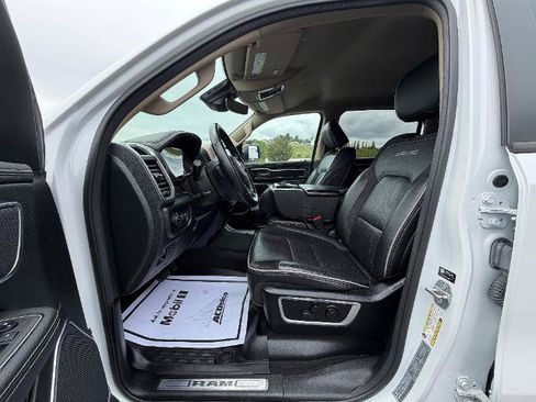Used 2021 RAM 1500 Laramie AWD/4WD image 2