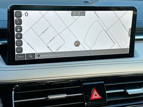 Used 2025 Genesis G70 2.5T image 13