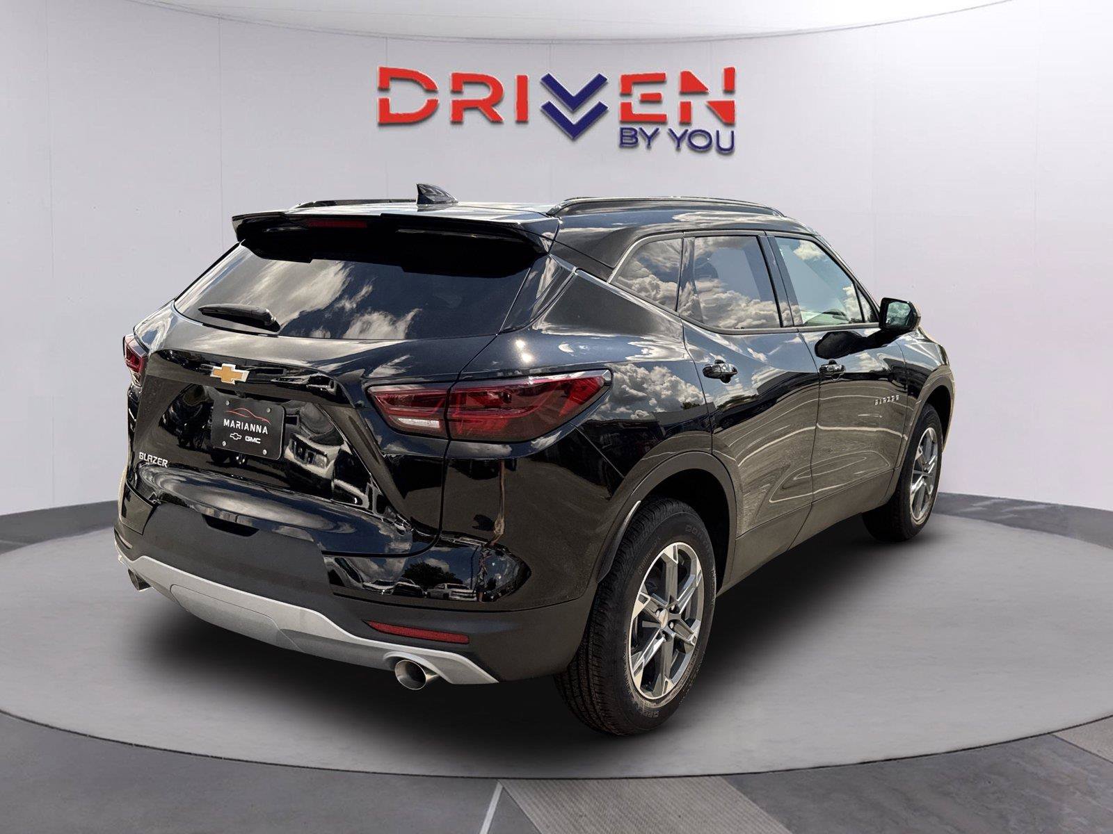 New 2026 Chevrolet Blazer LT w/ Convenience Package FWD image 4
