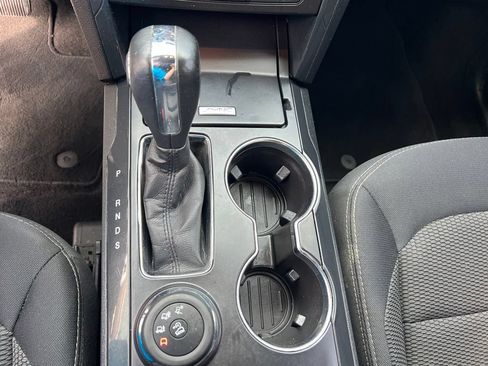 Used 2019 Ford Explorer XLT AWD/4WD image 31