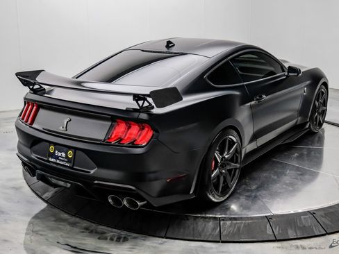 Used 2022 Ford Mustang Shelby GT500 w/ Carbon Fiber Track Pack RWD image 22