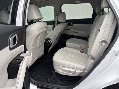 Used 2024 Kia Sorento SX image 12