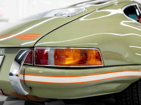 Used 1987 Porsche 911 Carrera RWD image 20