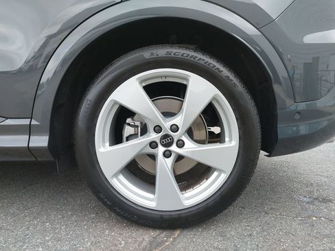 Certified 2025 Audi Q5 Prestige AWD/4WD image 37
