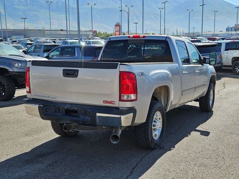 Used 2008 GMC Sierra 2500 SLT w/ EZ-Lift Tailgate Package AWD/4WD image 3