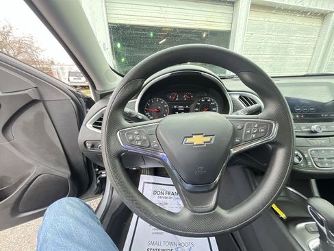 Used 2024 Chevrolet Malibu LT FWD image 18