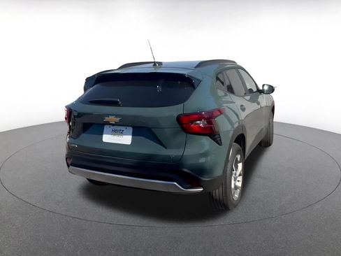 Used 2025 Chevrolet Trax LT image 12