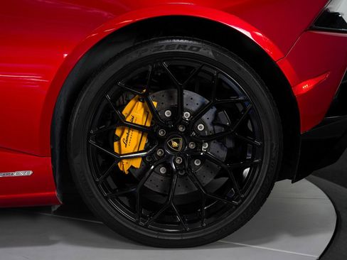 Used 2021 Lamborghini Huracan EVO AWD/4WD image 17