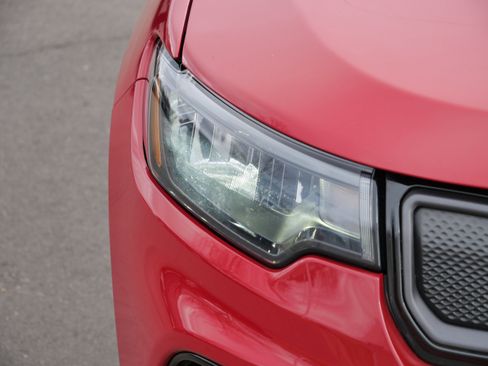 Used 2022 Jeep Compass Limited AWD/4WD image 16