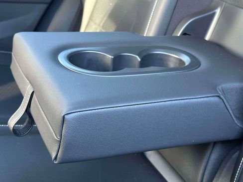 Used 2021 Volkswagen Tiguan SE w/ Panoramic Sunroof Package image 15