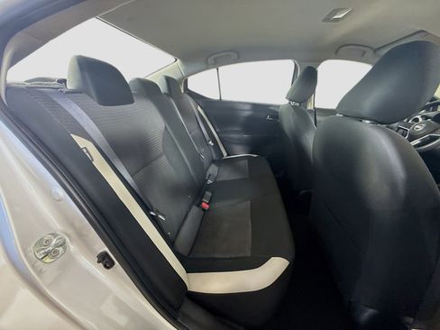 Used 2021 Nissan Versa SV image 27