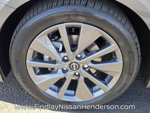 New 2026 Nissan Sentra SL w/ Floor Mat Package FWD image 6