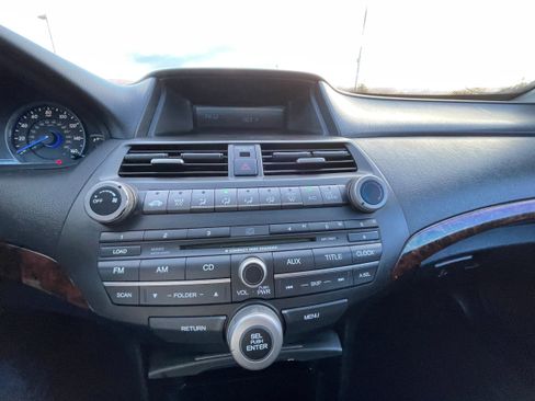Used 2012 Honda Crosstour EX image 17