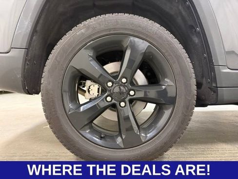 Used 2024 Jeep Grand Cherokee Limited w/ Luxury Tech Group II AWD/4WD image 24
