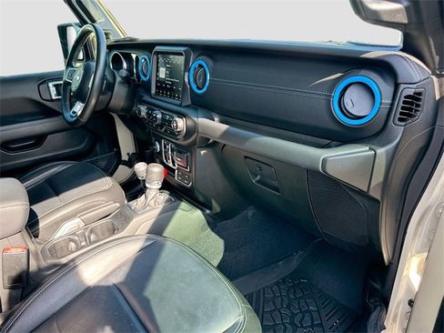 Used 2022 Jeep Wrangler Unlimited Sahara w/ Cold Weather Group image 27