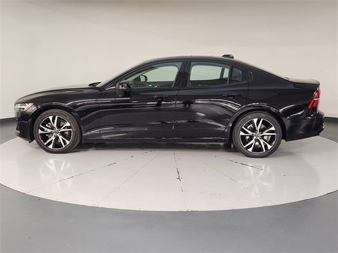 Used 2024 Volvo S60 B5 Core image 5