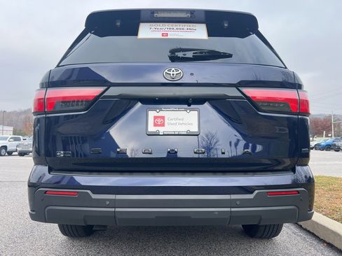 Used 2024 Toyota Sequoia SR5 w/ SR5 Premium Package image 4