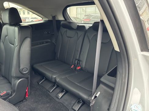 Certified 2023 Kia Sorento SX image 34