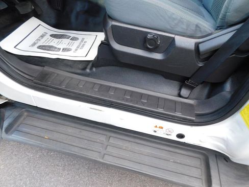 Used 2011 Ford F550 2WD Regular Cab Super Duty w/ PWR Equipment Group image 10