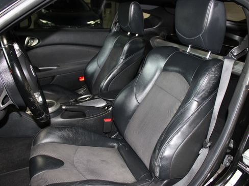 Used 2014 Nissan 370Z Touring w/ Sport Package RWD image 21