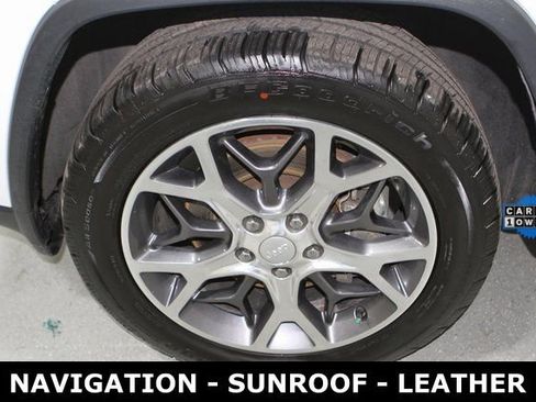 Used 2021 Jeep Grand Cherokee Limited w/ Trailer Tow Group IV image 12