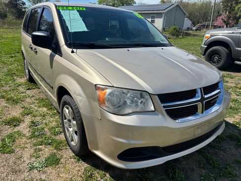 Used 2012 Dodge Grand Caravan American Value Package image 3