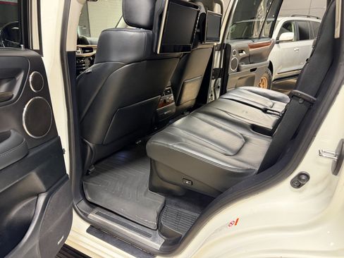 Used 2016 Lexus LX 570 4WD w/ Luxury Package image 23