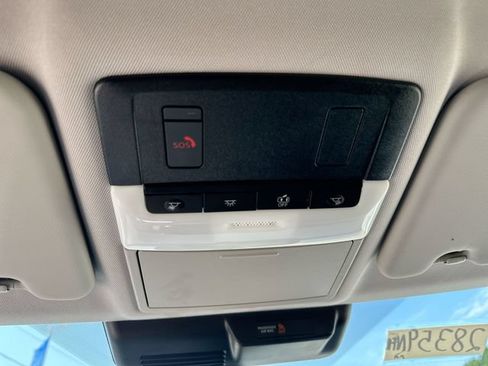 Used 2024 Mitsubishi Outlander SE AWD/4WD image 40