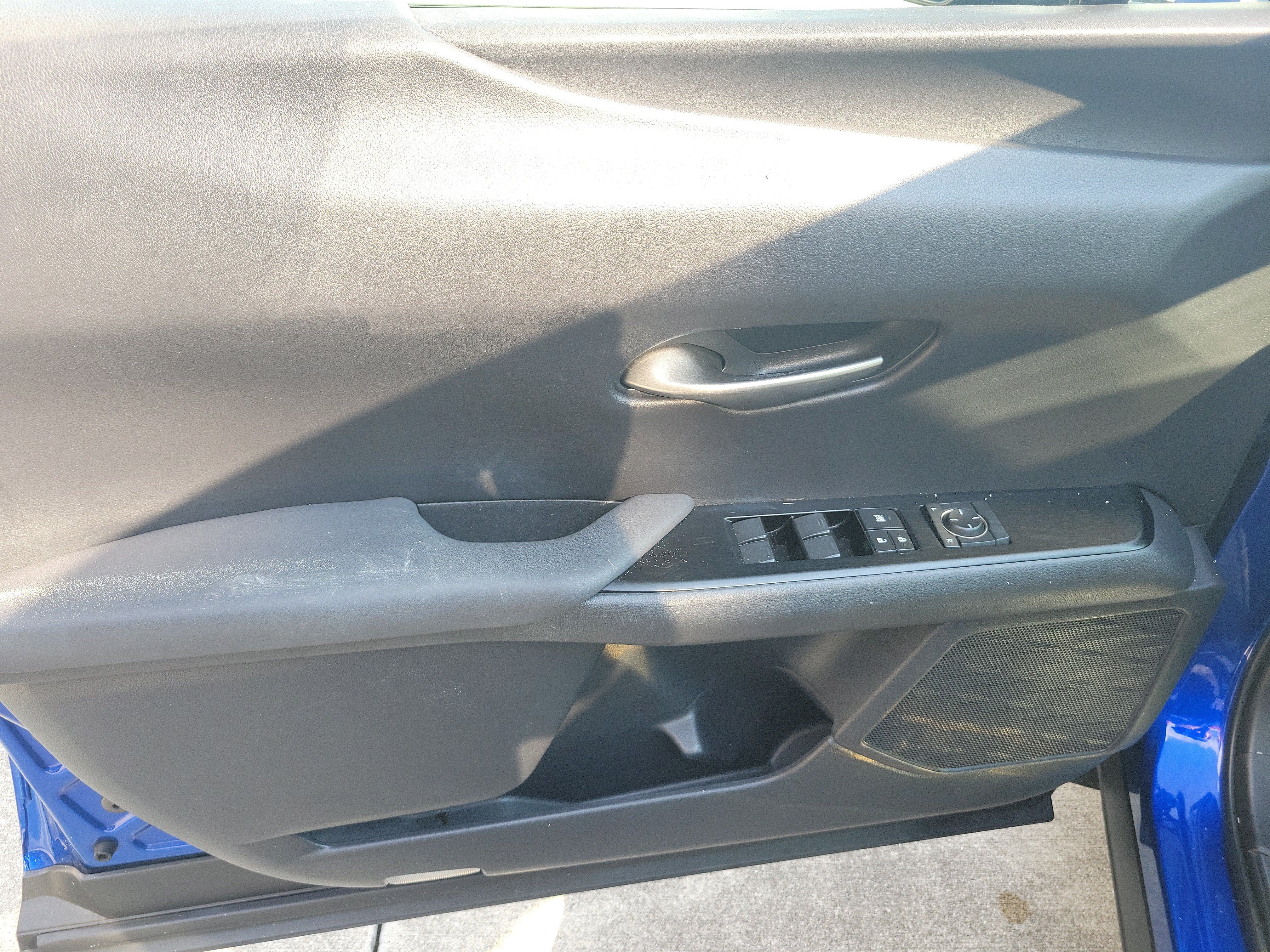Used 2019 Lexus UX 200 F Sport w/ F Sport Premium Package FWD image 21
