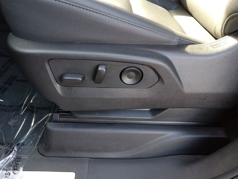 Used 2025 Chevrolet Tahoe Z71 w/ Z71 Off-Road Package image 22