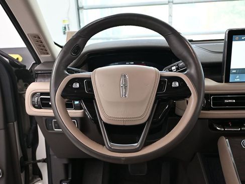 Used 2023 Lincoln Aviator Reserve AWD/4WD image 28