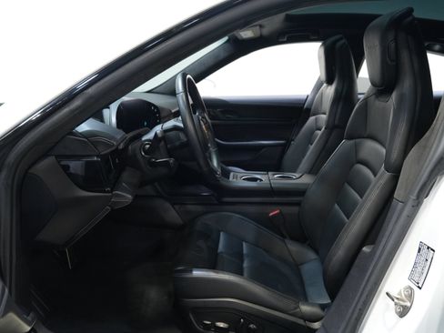 Used 2020 Porsche Taycan AWD/4WD image 30