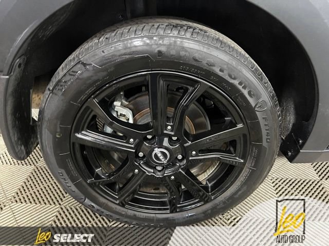 Used 2023 Nissan Kicks SR w/ SR Premium Package FWD image 25