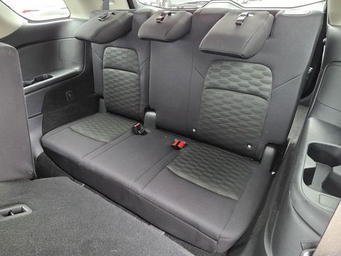 Used 2024 Nissan Pathfinder SV FWD image 14